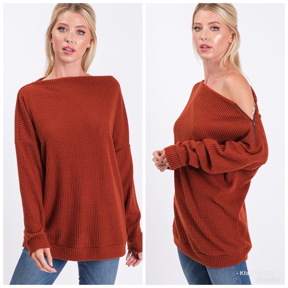 🛍LAST 1! Wear 2 Ways Brick Waffle Top w/Zipper! - Picture 2 of 4